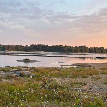 Attraktiv & Smart Funkishytte Pa Nes Strandhager. Arnes  Bagian luar foto