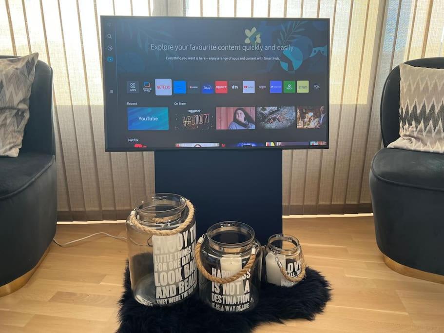 Attraktiv & Smart Funkishytte Pa Nes Strandhager. Arnes  Bagian luar foto